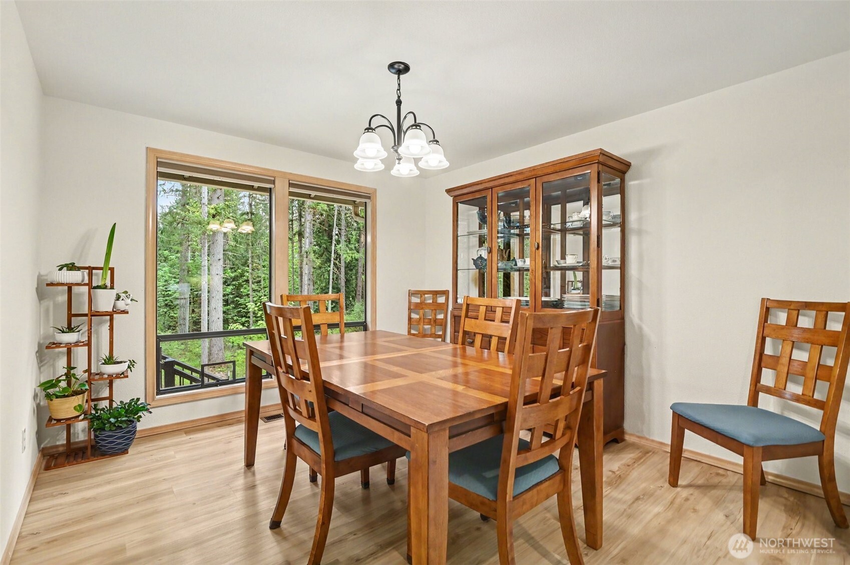 22934 SE 37th St , Sammamish, WA 98075