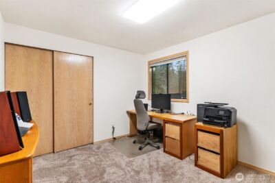 22934 SE 37th St , Sammamish, WA 98075 - Photo 19