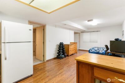 22934 SE 37th St , Sammamish, WA 98075 - Photo 21