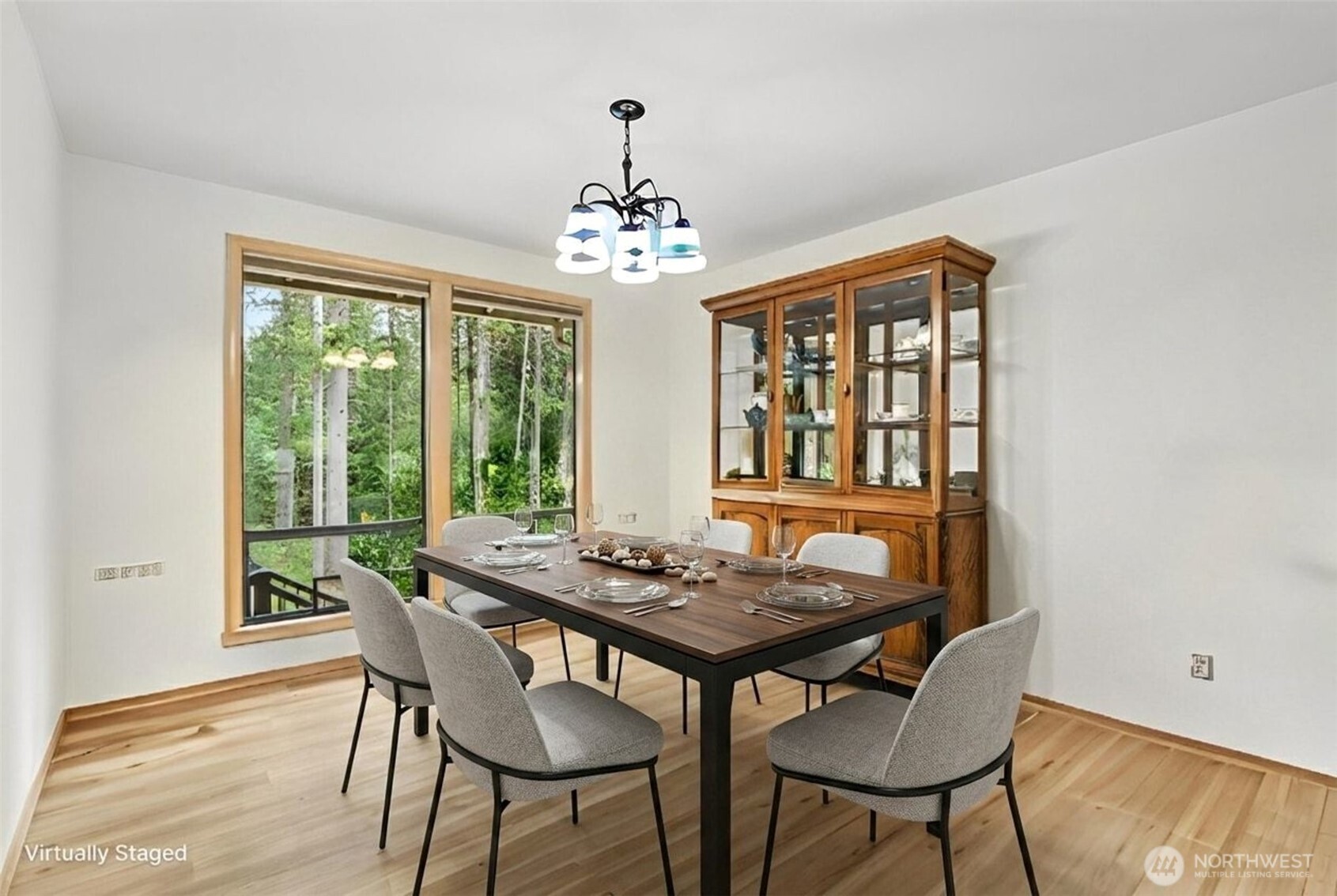 22934 SE 37th St , Sammamish, WA 98075