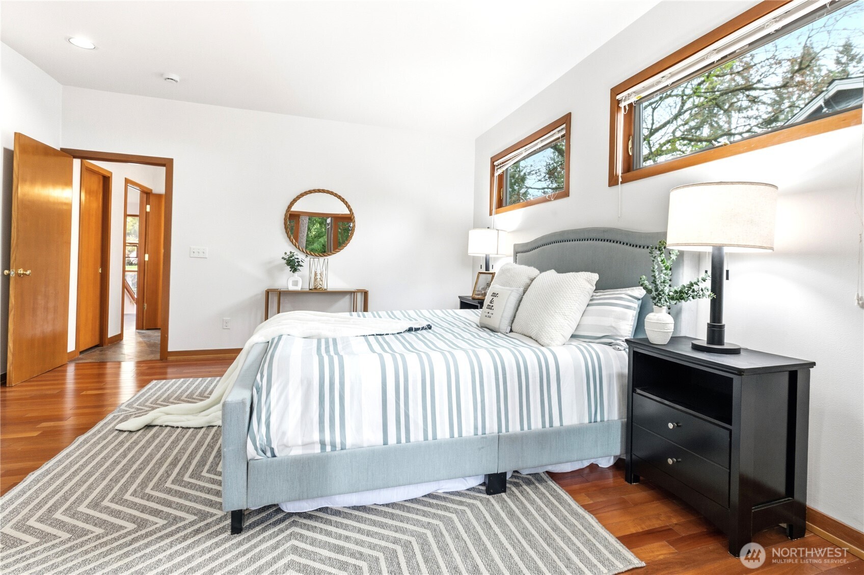 7020 137th Avenue NE, Redmond, WA 98052