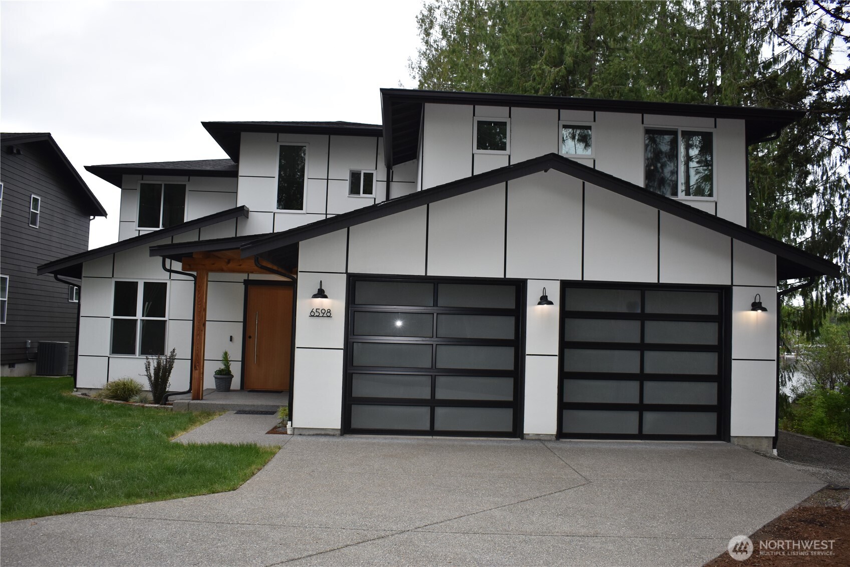 6598 Vandermark Road E, Bonney Lake, WA 98391-7382