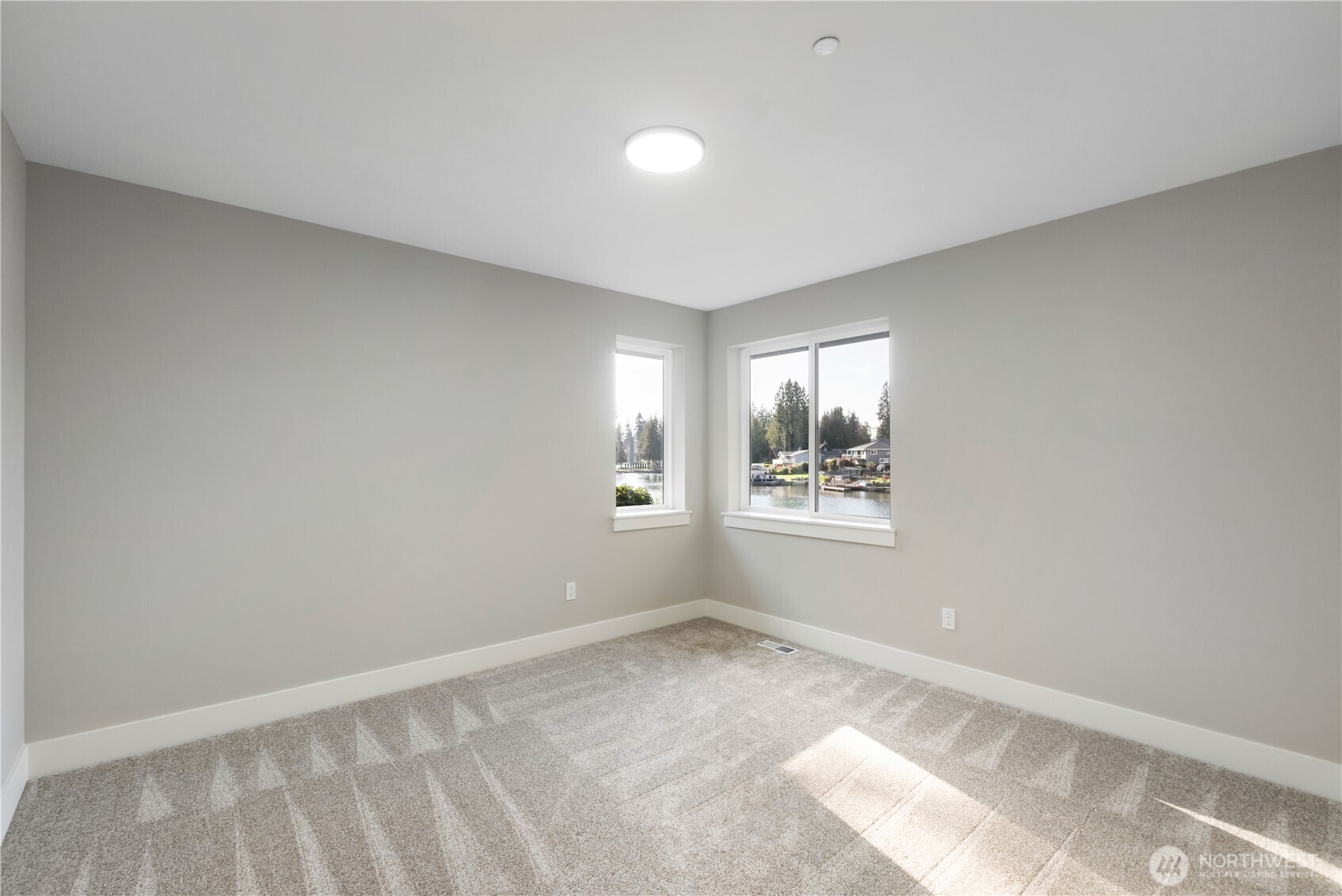 6598 Vandermark Road E, Bonney Lake, WA 98391-7382