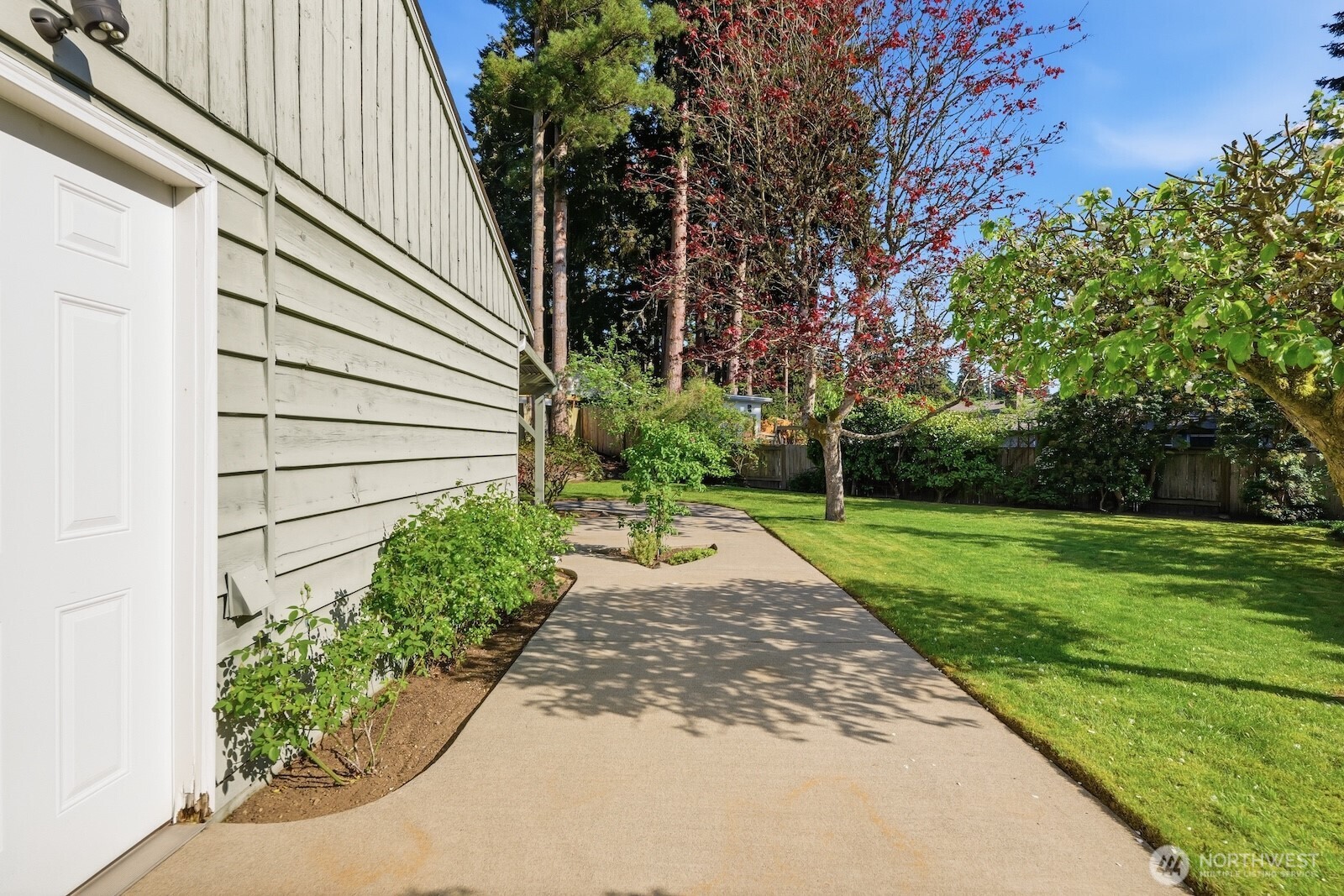 21225 96th Avenue W, Edmonds, WA 98020