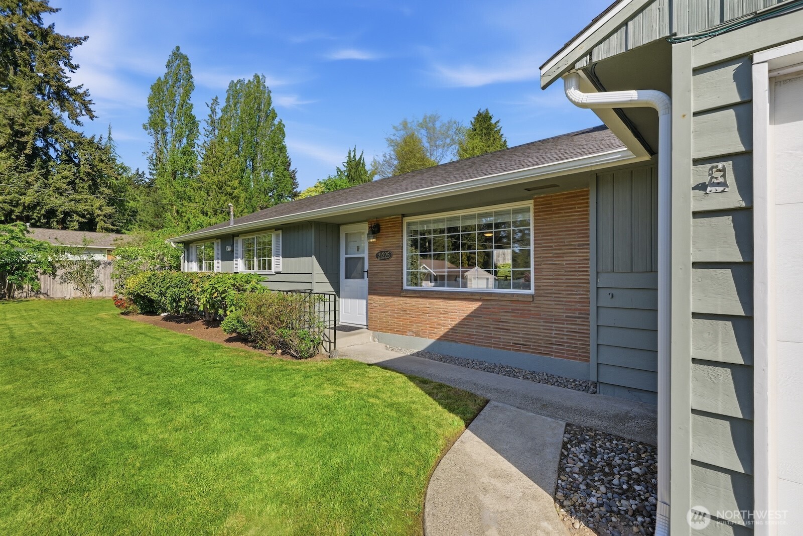 21225 96th Avenue W, Edmonds, WA 98020