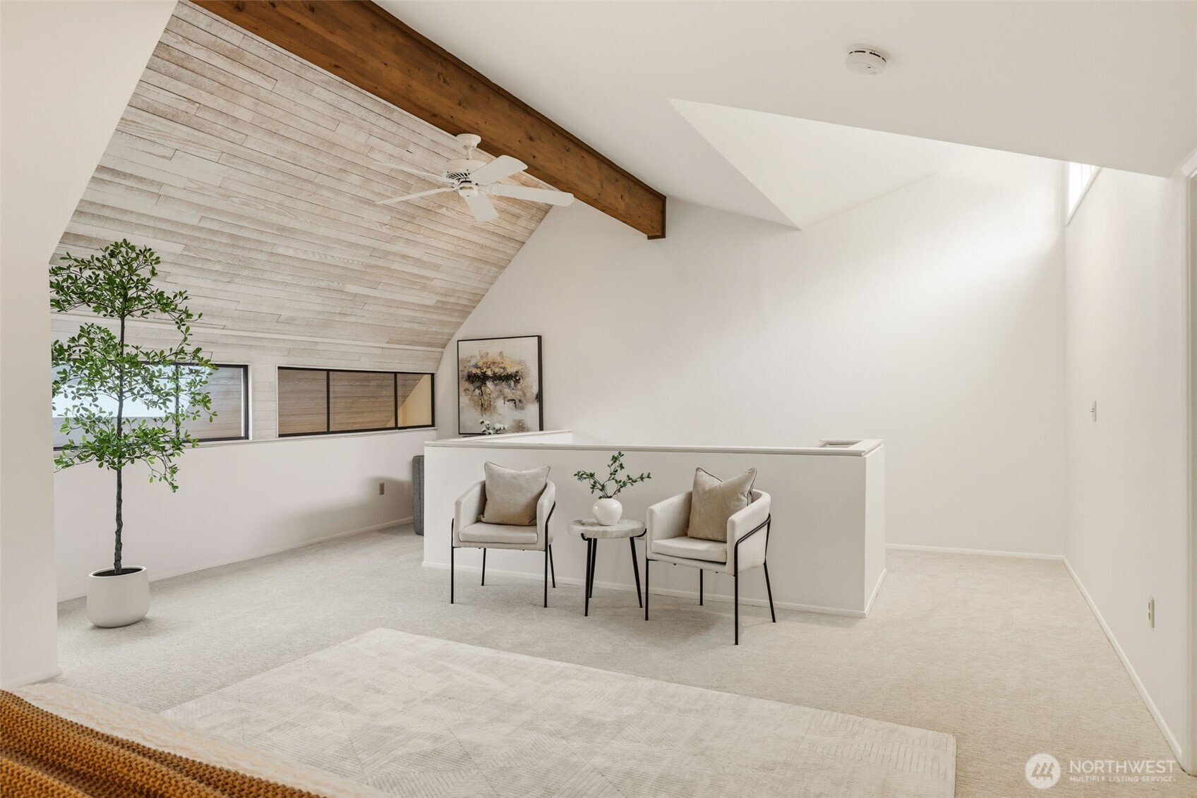10327 NE 19th Place , Bellevue, WA 98004