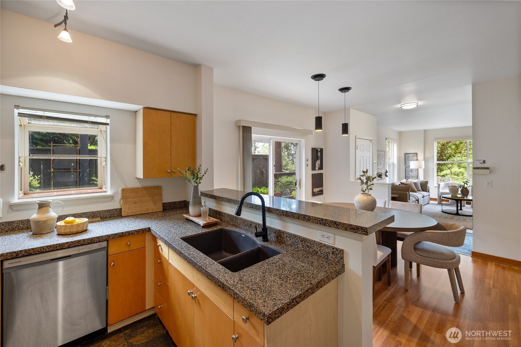 1501 Cherrylane Avenue S #1501, Seattle, WA 98144