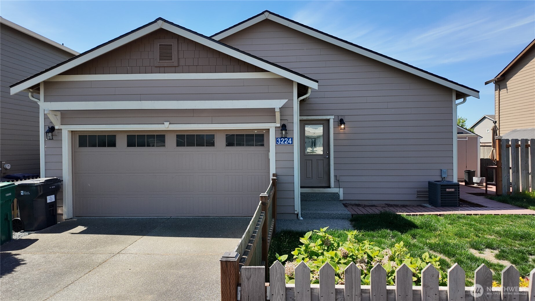 3224 Loch Ness Loop , Mount Vernon, WA 98273