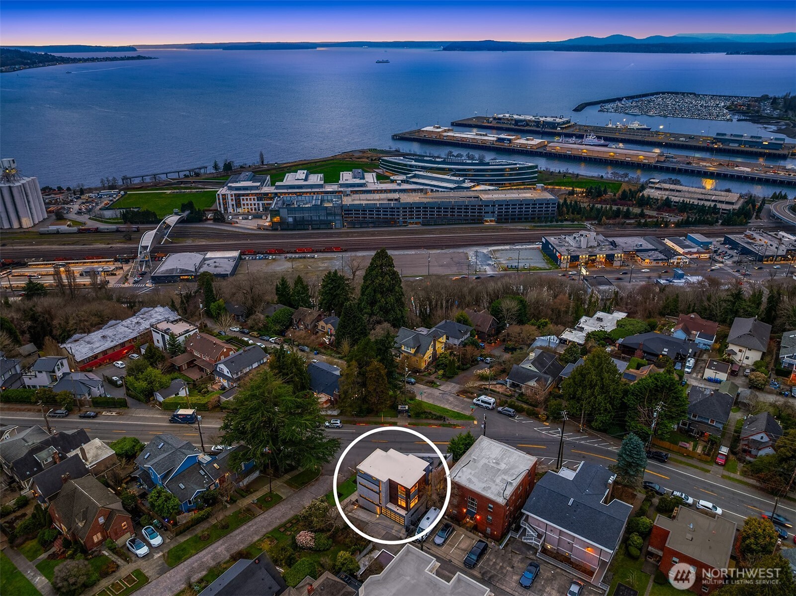 1400 Olympic Way W, Seattle, WA 98119