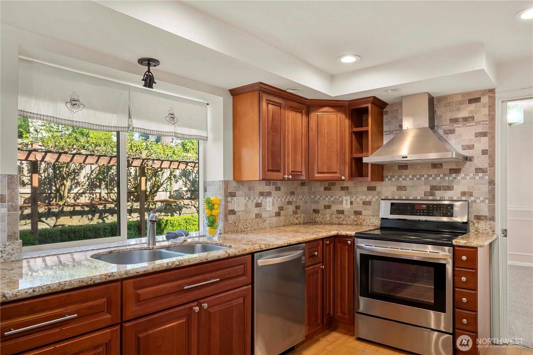32724 6th Avenue SW, Federal Way, WA 98023