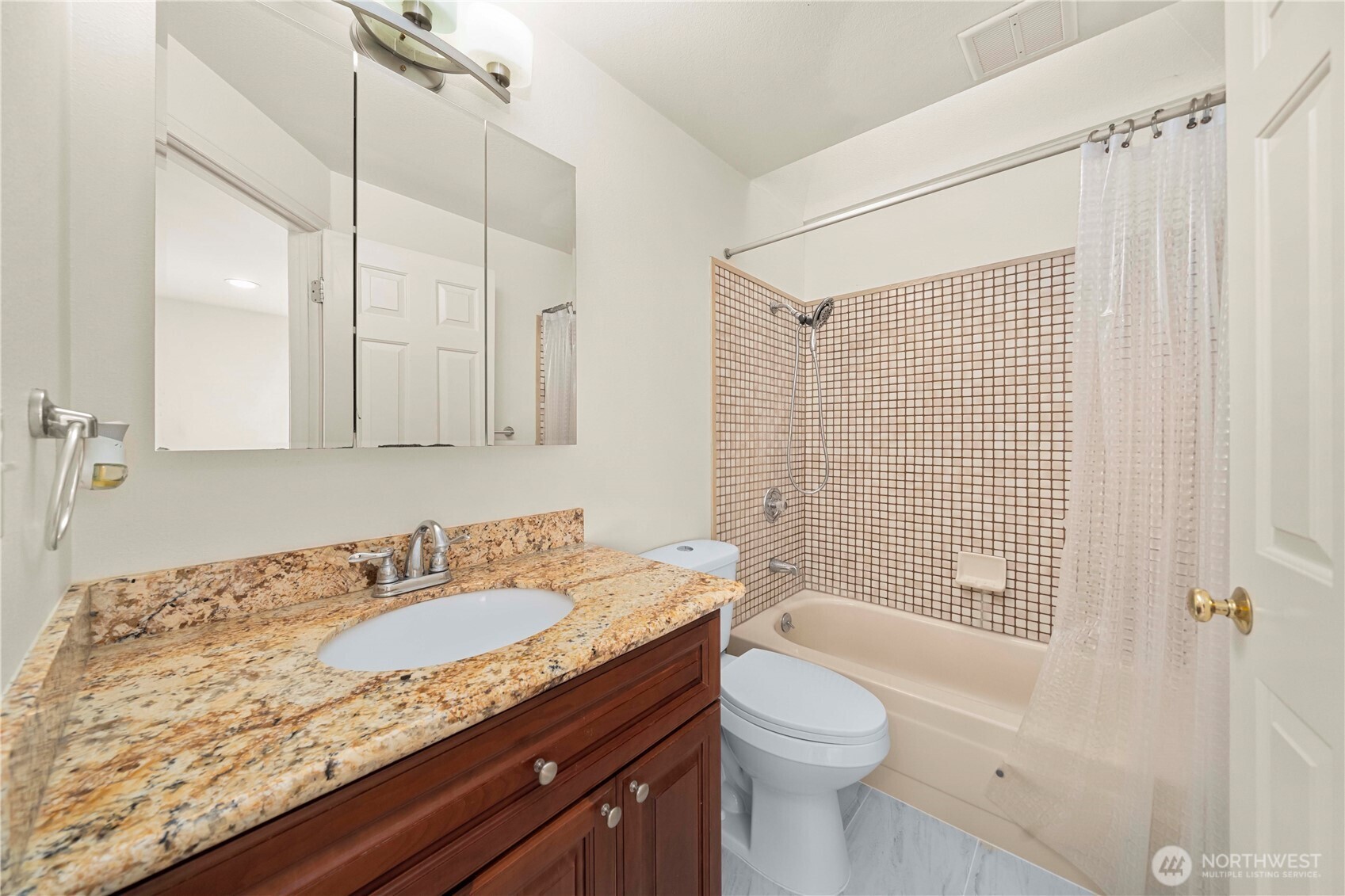 32724 6th Avenue SW, Federal Way, WA 98023