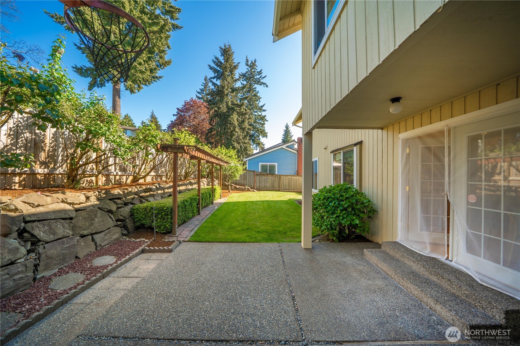 32724 6th Avenue SW, Federal Way, WA 98023