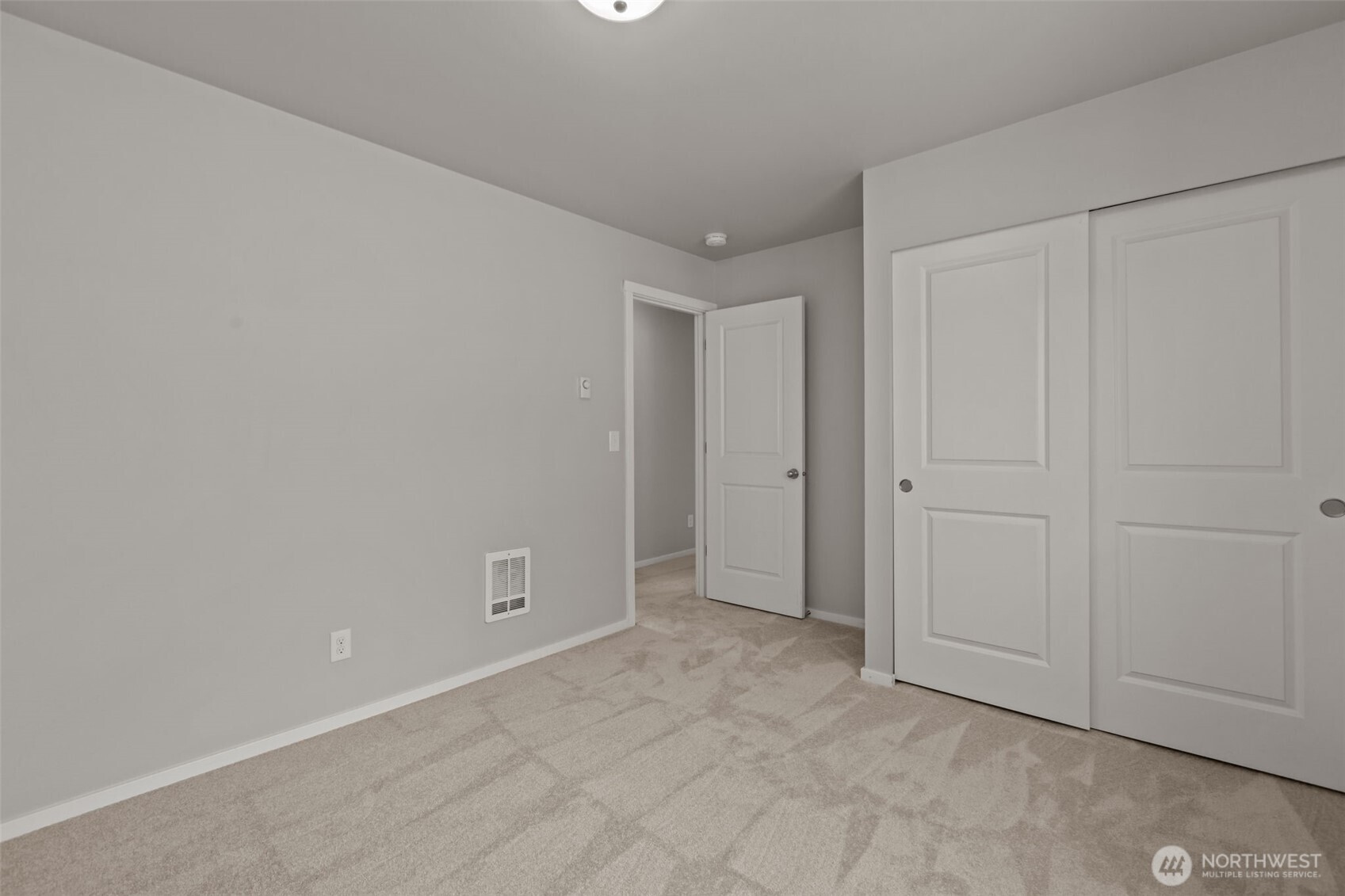 5621 87th Avenue NE, Marysville, WA 98270