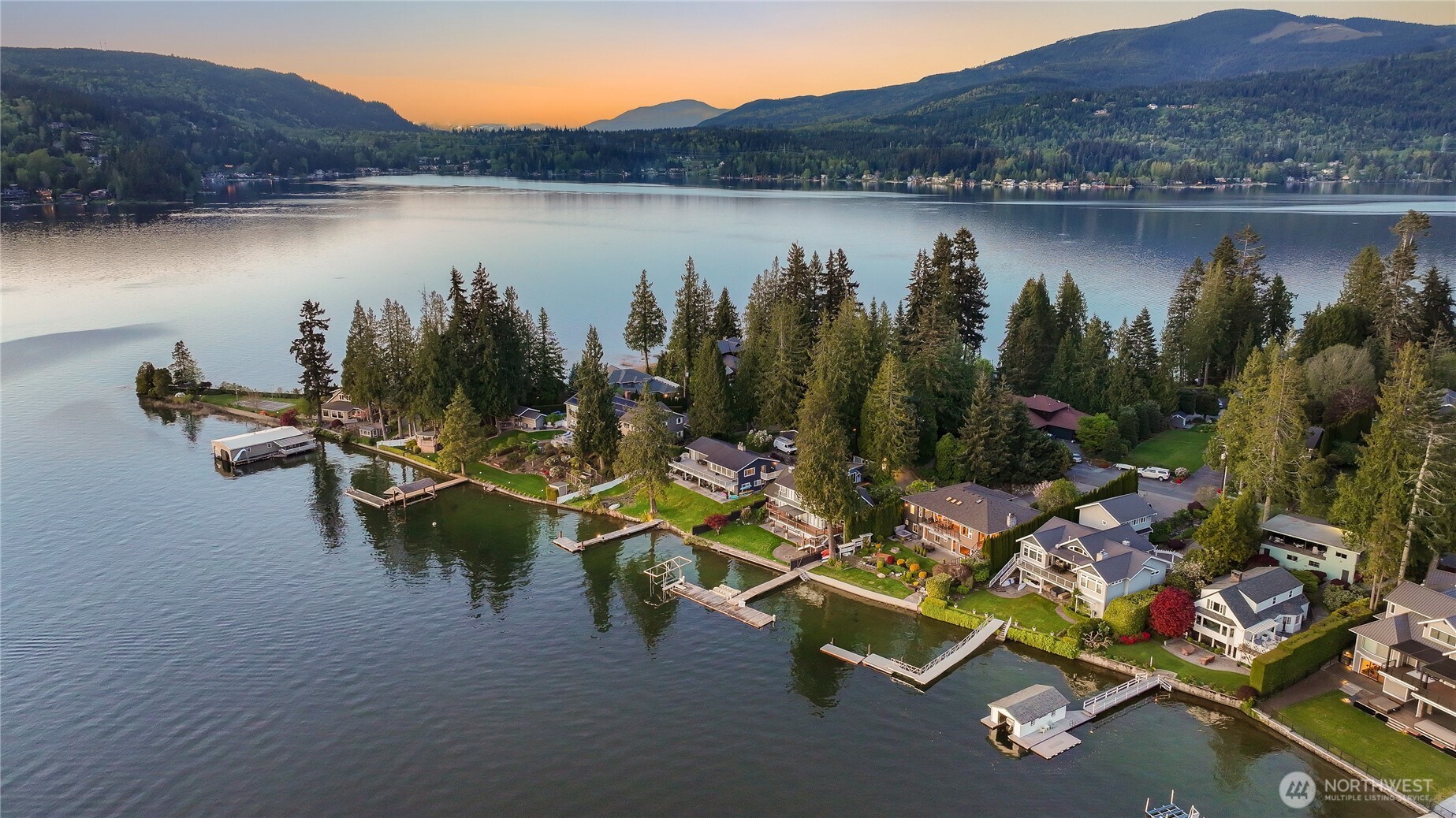 21 Strawberry Point Road , Bellingham, WA 98229
