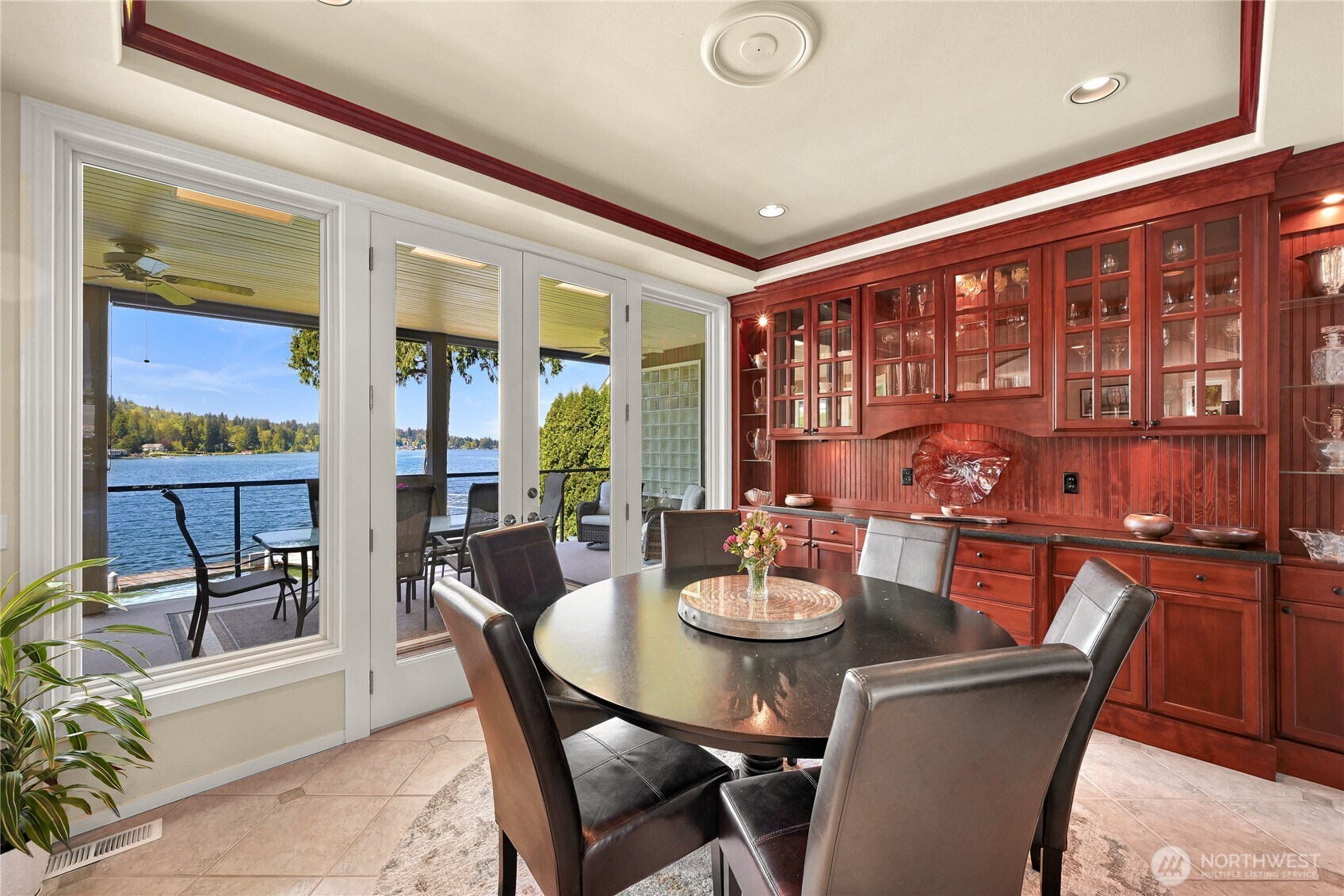 21 Strawberry Point Road , Bellingham, WA 98229