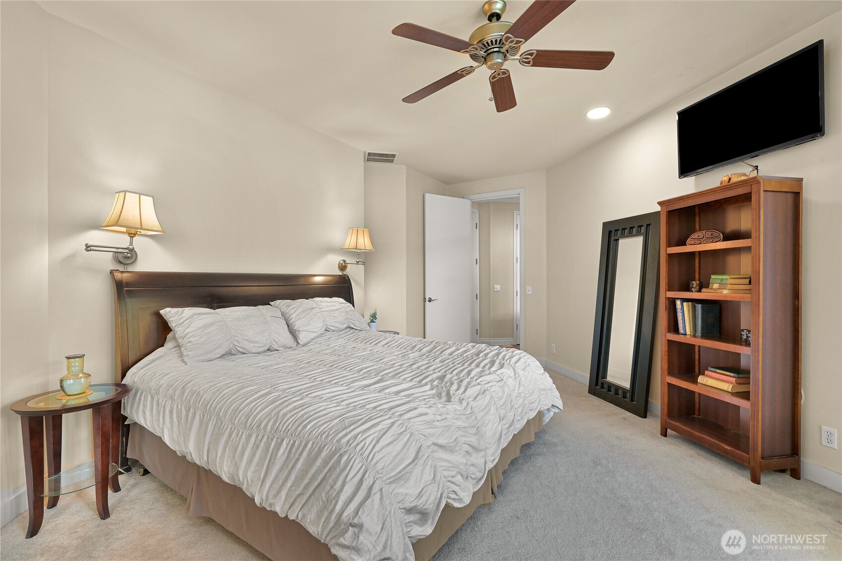 21 Strawberry Point Road , Bellingham, WA 98229
