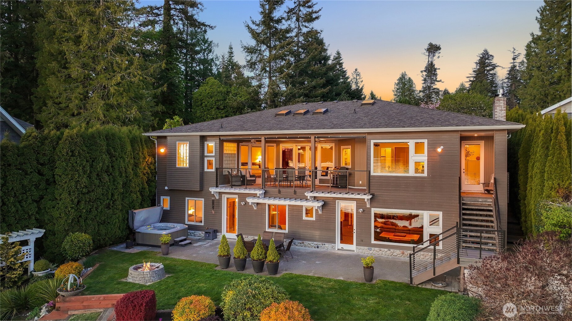 21 Strawberry Point Road , Bellingham, WA 98229