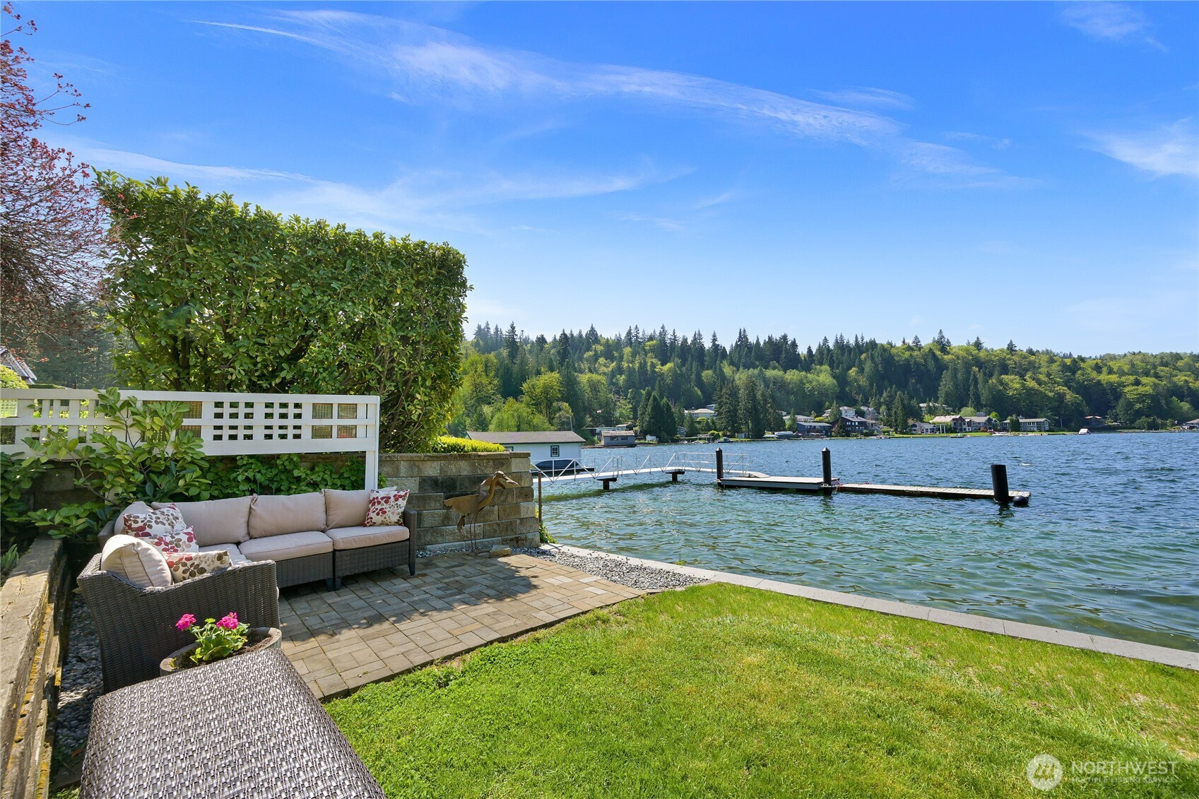 21 Strawberry Point Road , Bellingham, WA 98229
