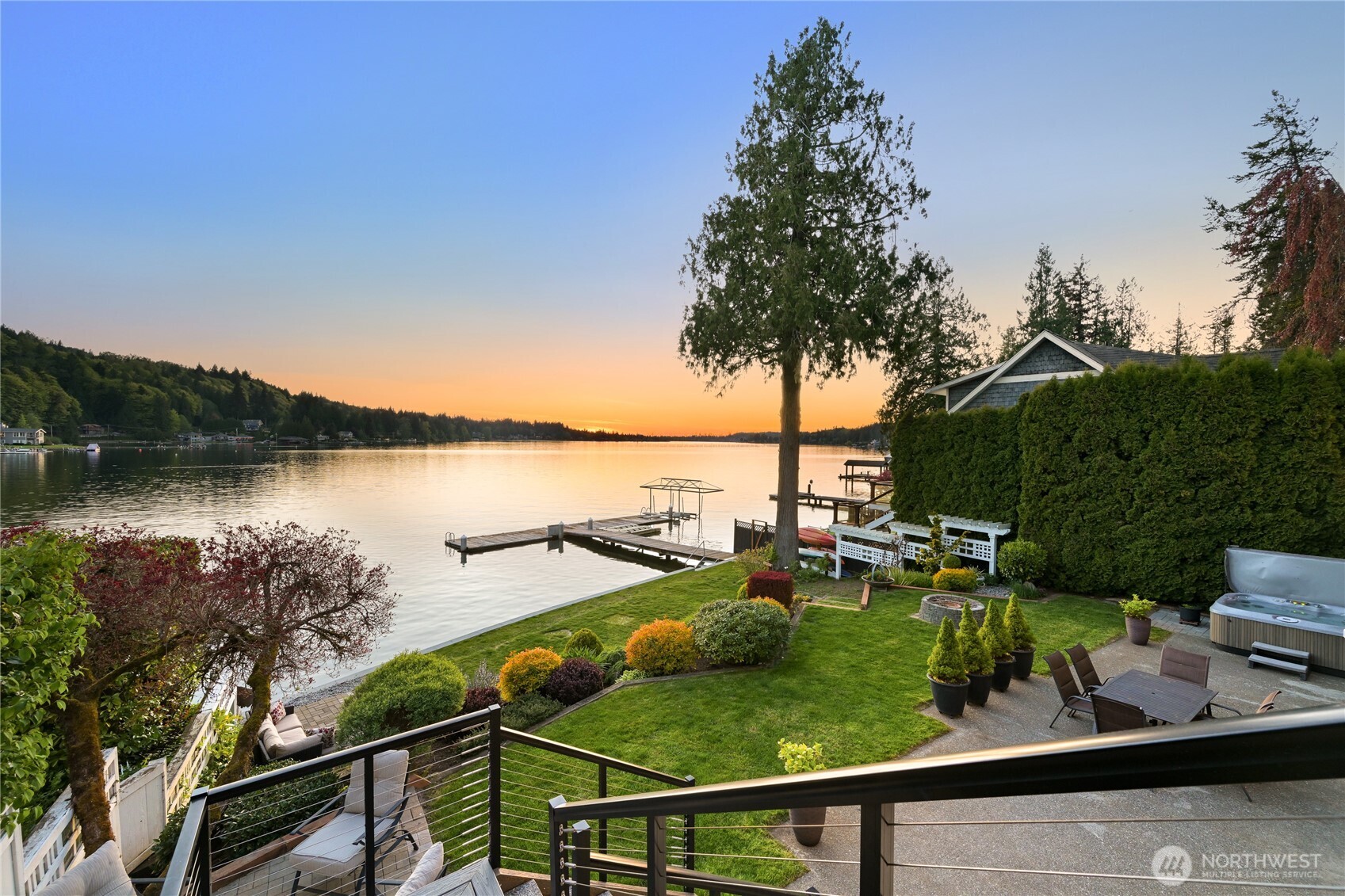 21 Strawberry Point Road , Bellingham, WA 98229