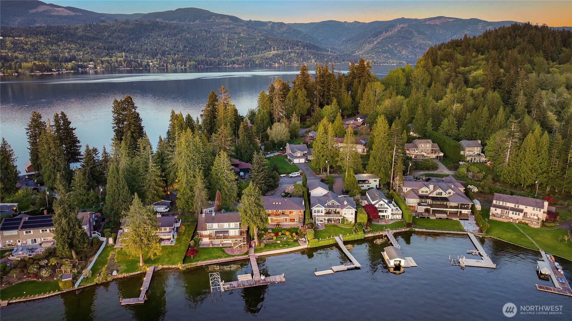 21 Strawberry Point Road , Bellingham, WA 98229