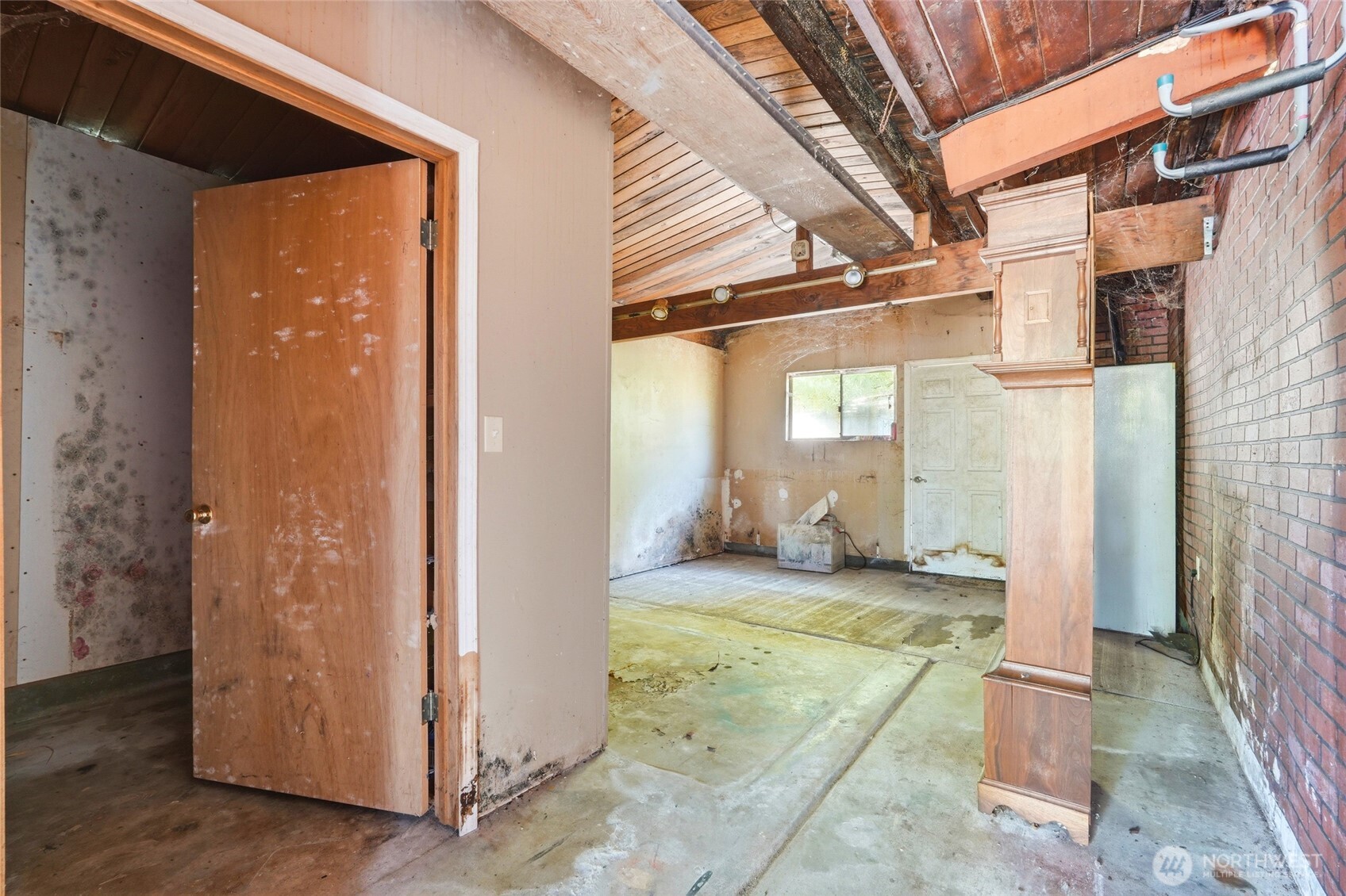 4207 225th Street SW, Mountlake Terrace, WA 98043