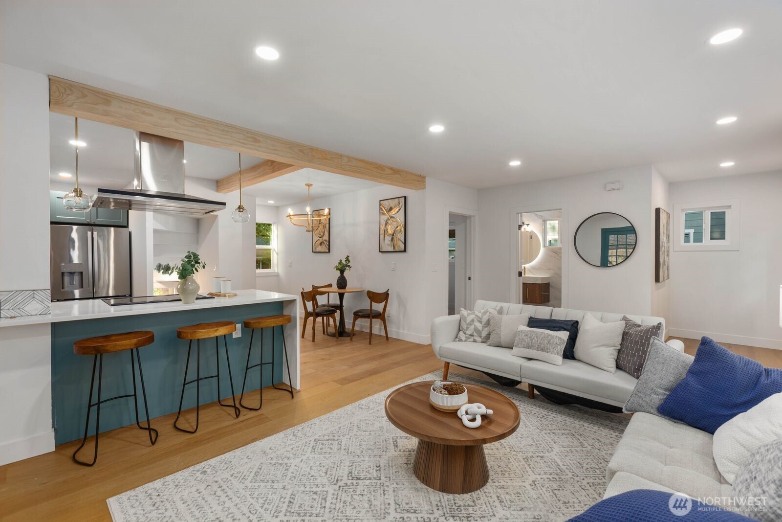 512 NW 44th Street , Seattle, WA 98107