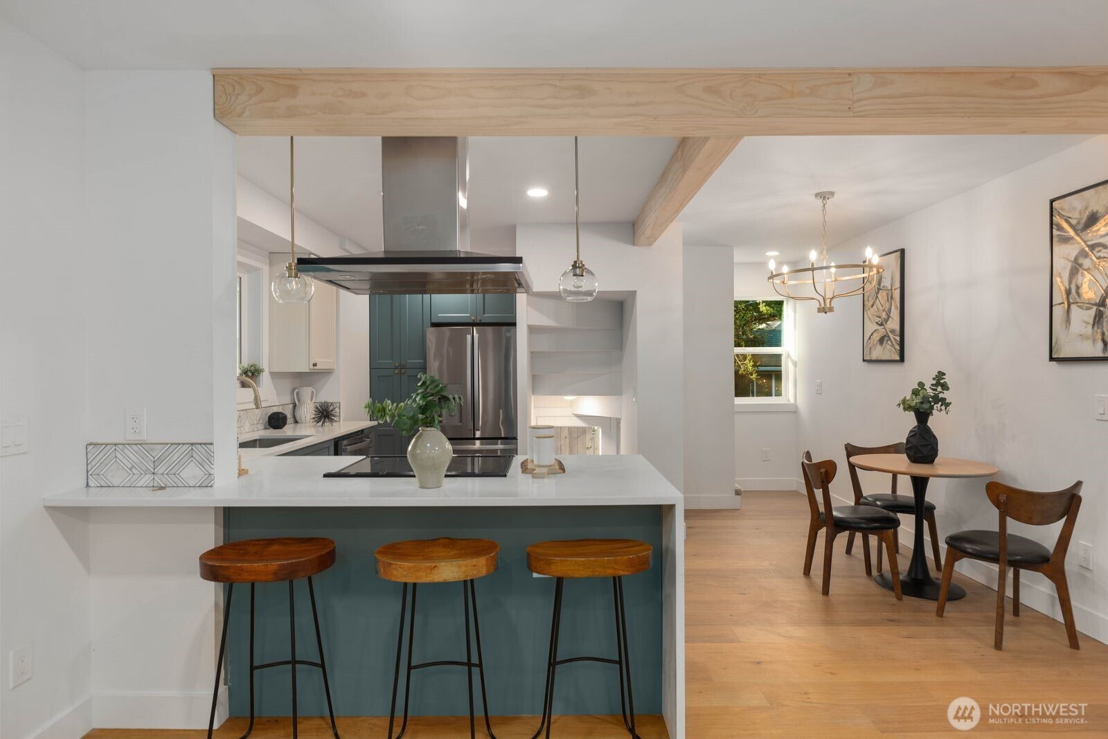 512 NW 44th Street , Seattle, WA 98107