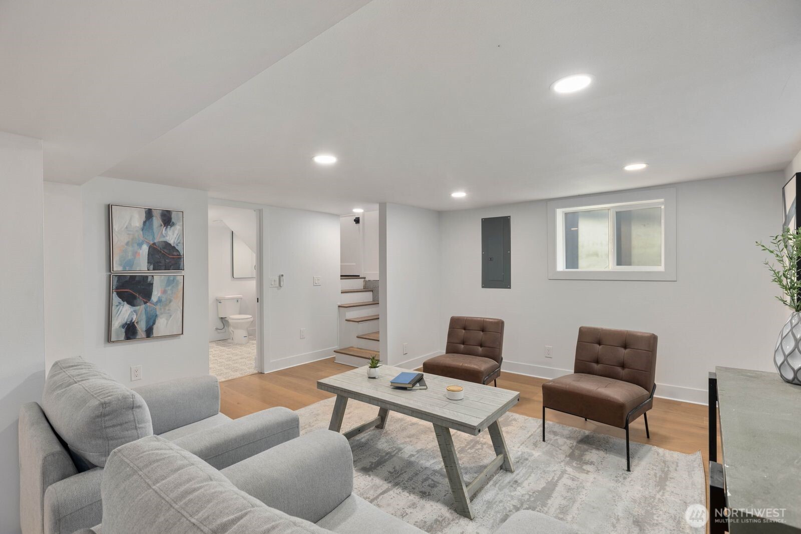 512 NW 44th Street , Seattle, WA 98107