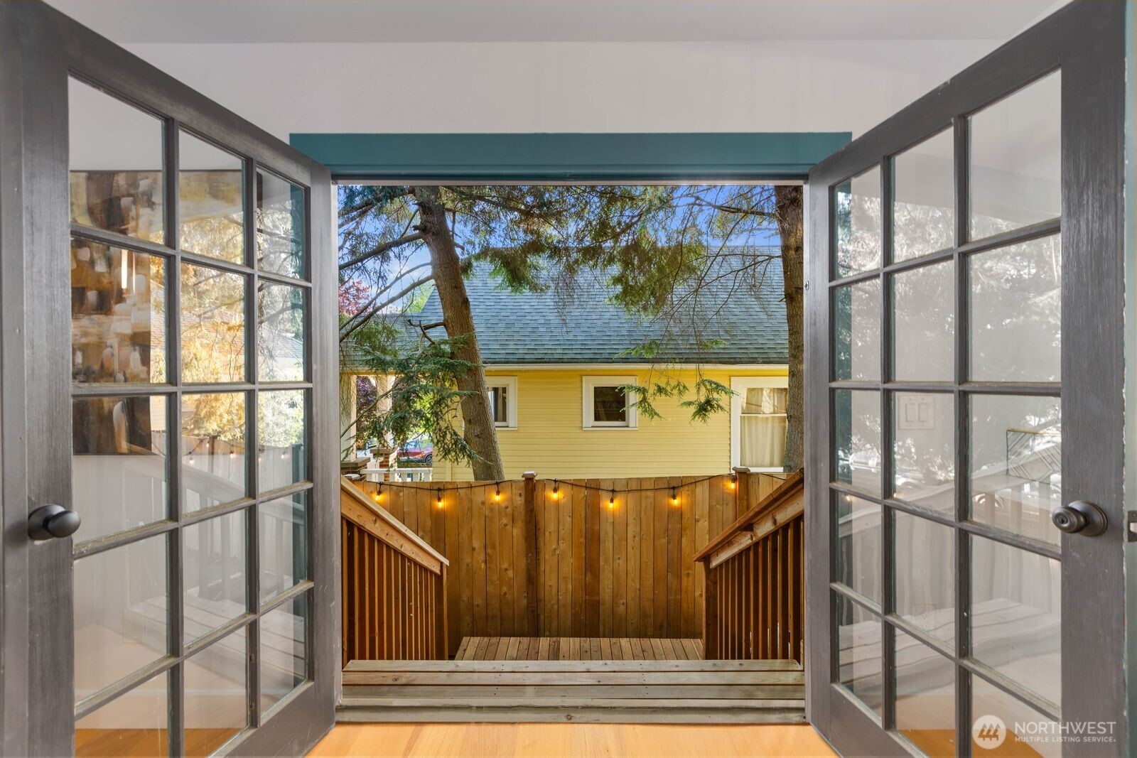 512 NW 44th Street , Seattle, WA 98107