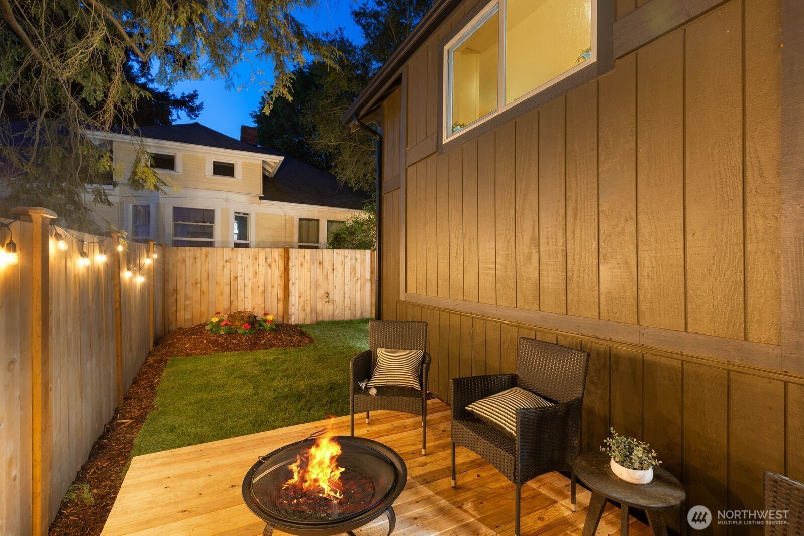 512 NW 44th Street , Seattle, WA 98107