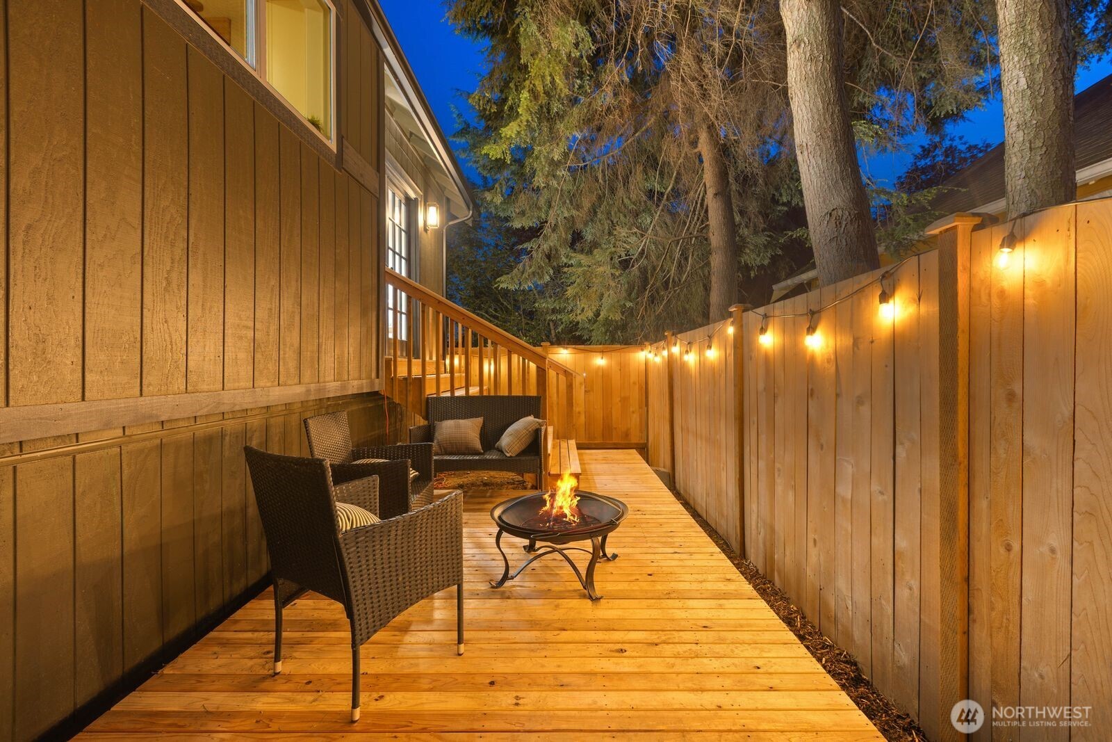 512 NW 44th Street , Seattle, WA 98107