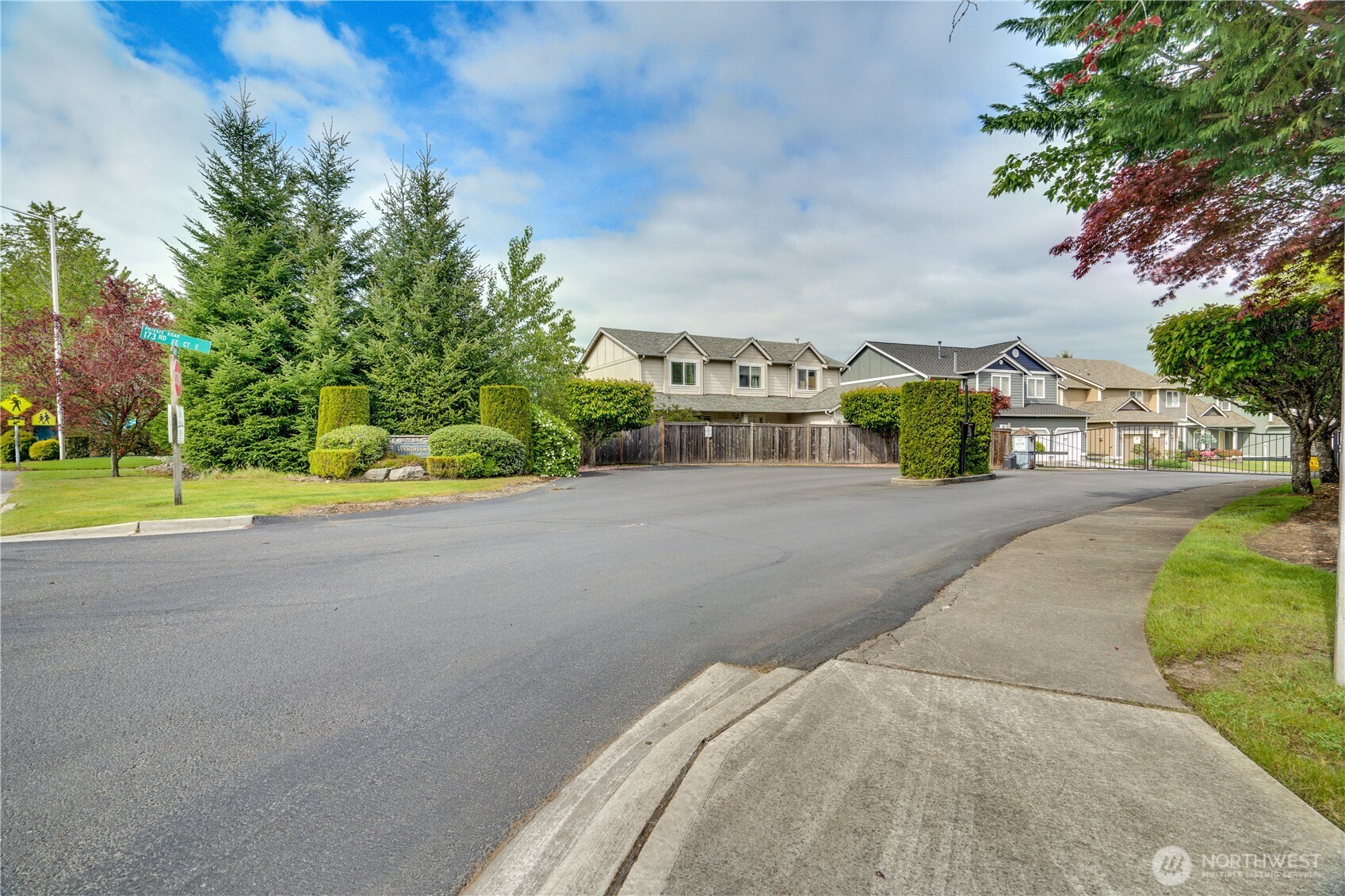 17317 94th Ave E , Puyallup, WA 98375