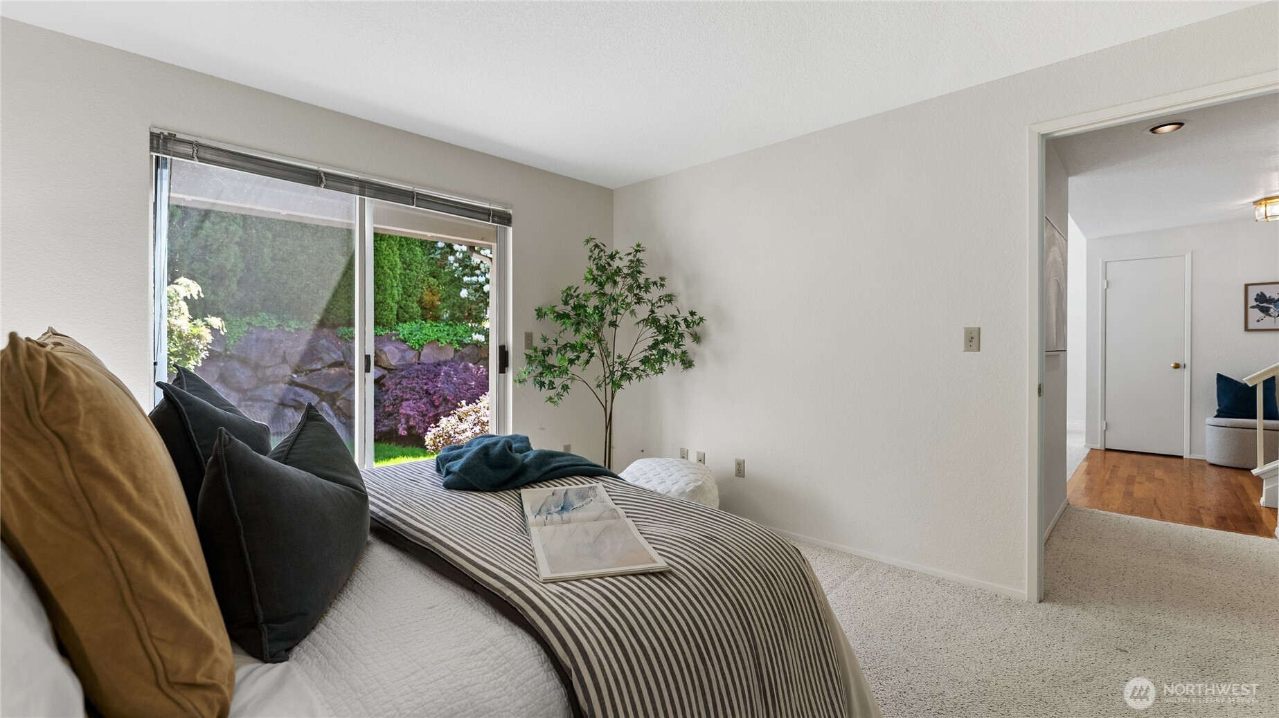 6614 113th Place SE, Bellevue, WA 98006