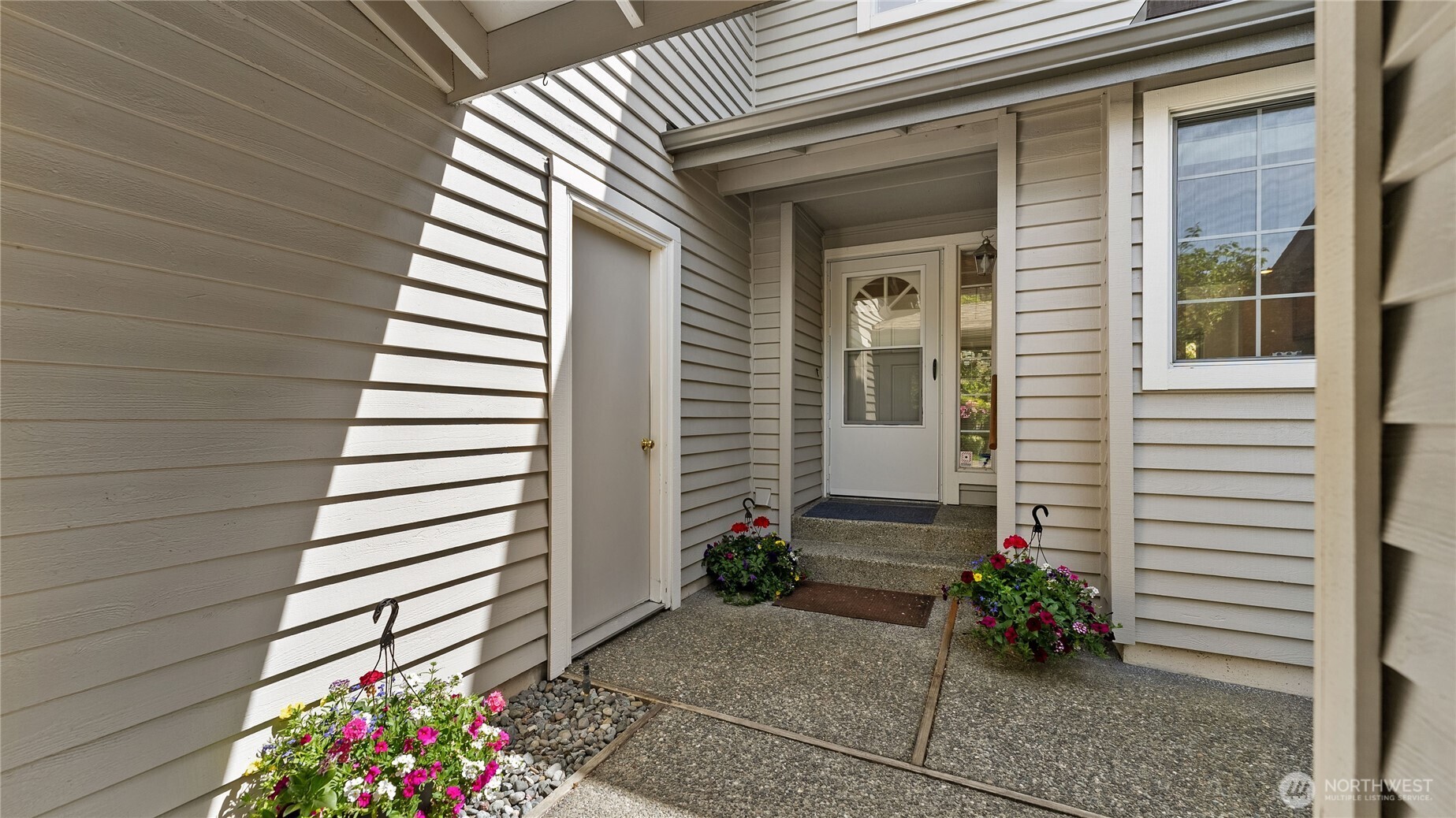 6614 113th Place SE, Bellevue, WA 98006