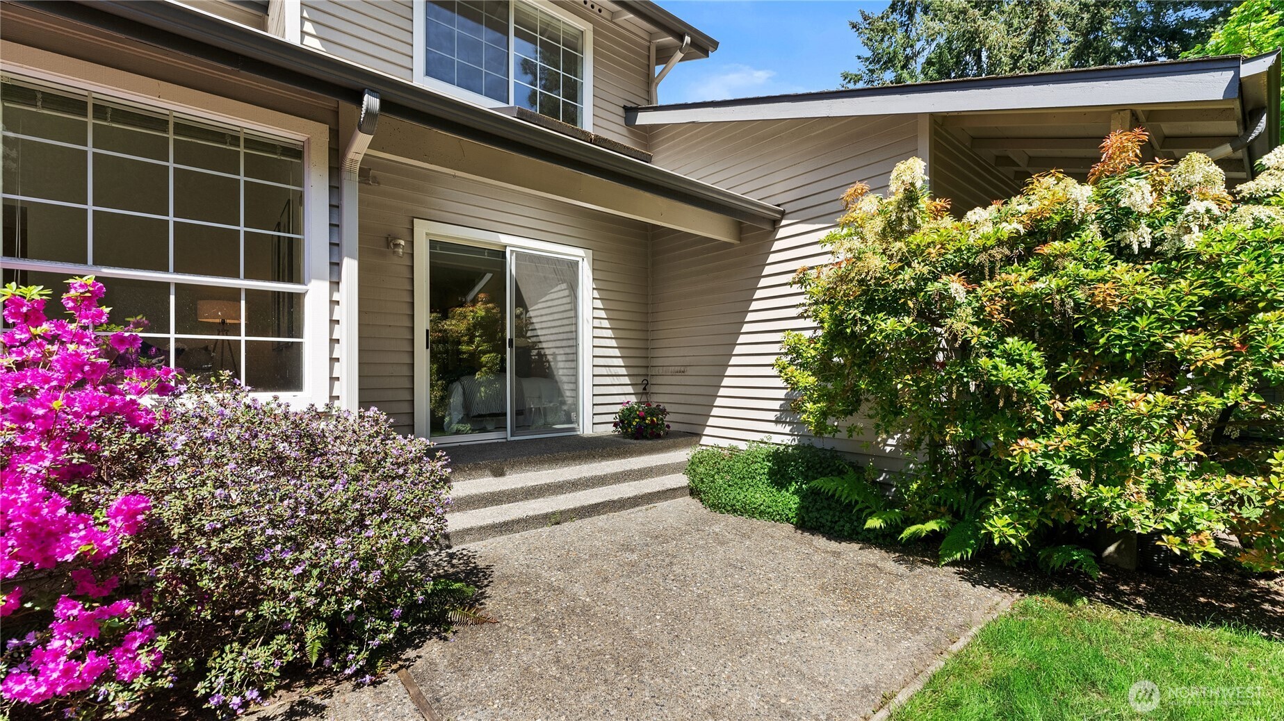 6614 113th Place SE, Bellevue, WA 98006