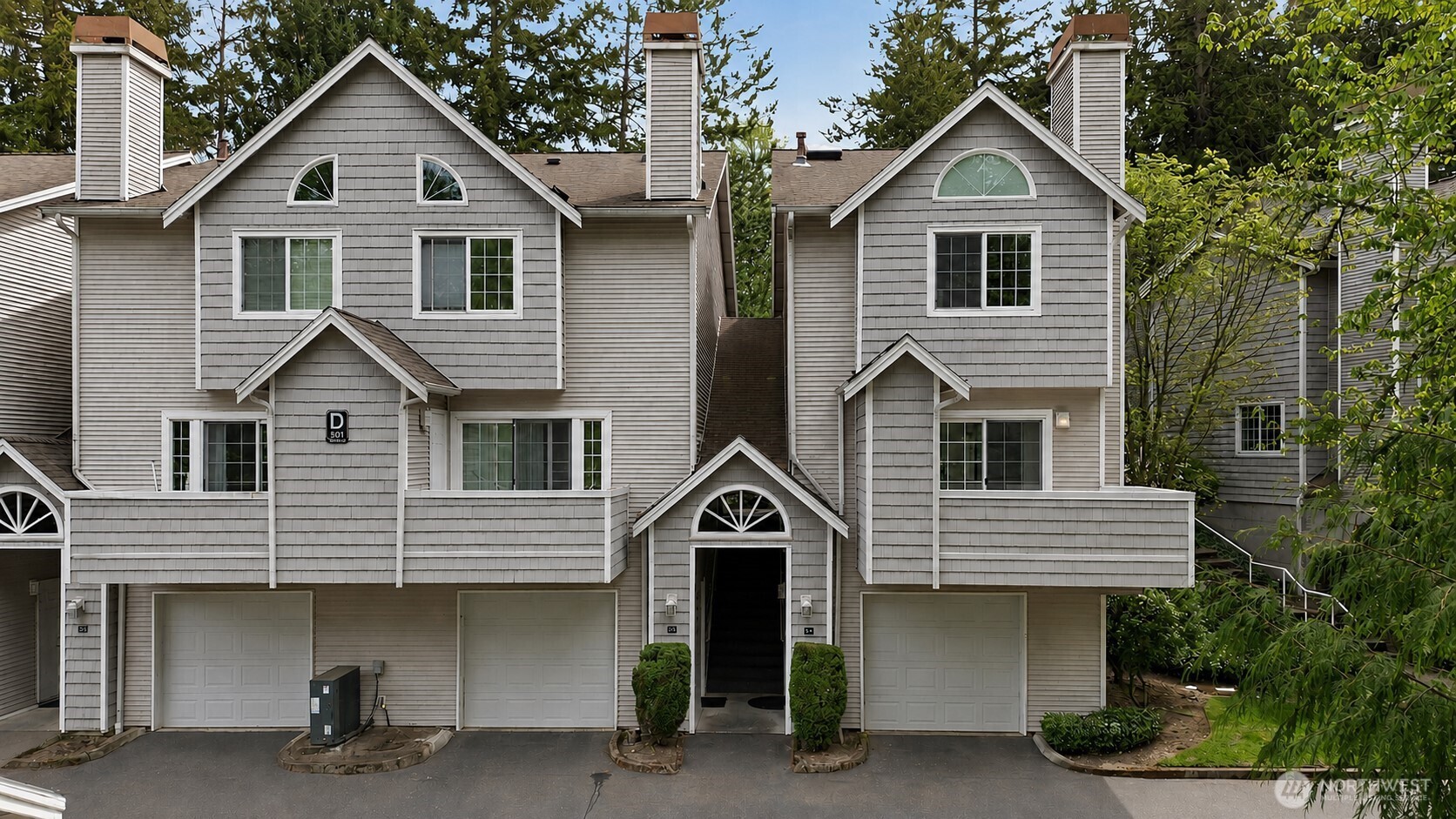 601 12th Avenue NW #D4, Issaquah, WA 98027