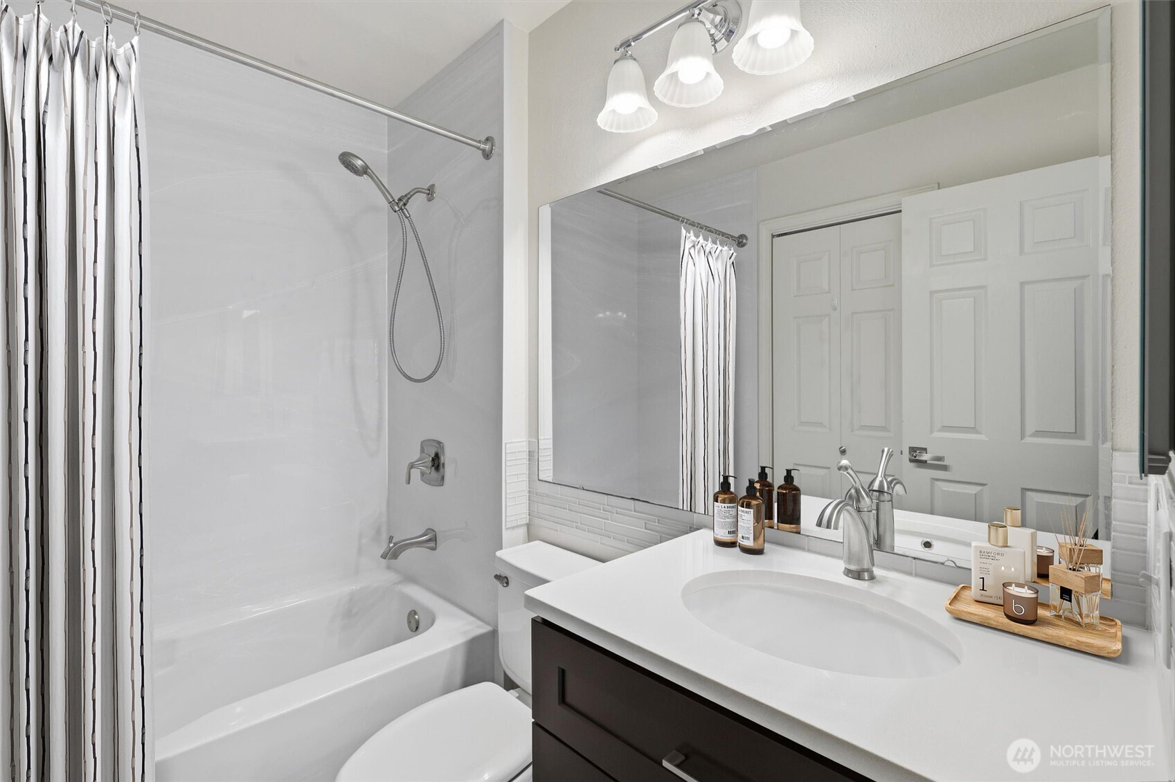 601 12th Avenue NW #D4, Issaquah, WA 98027
