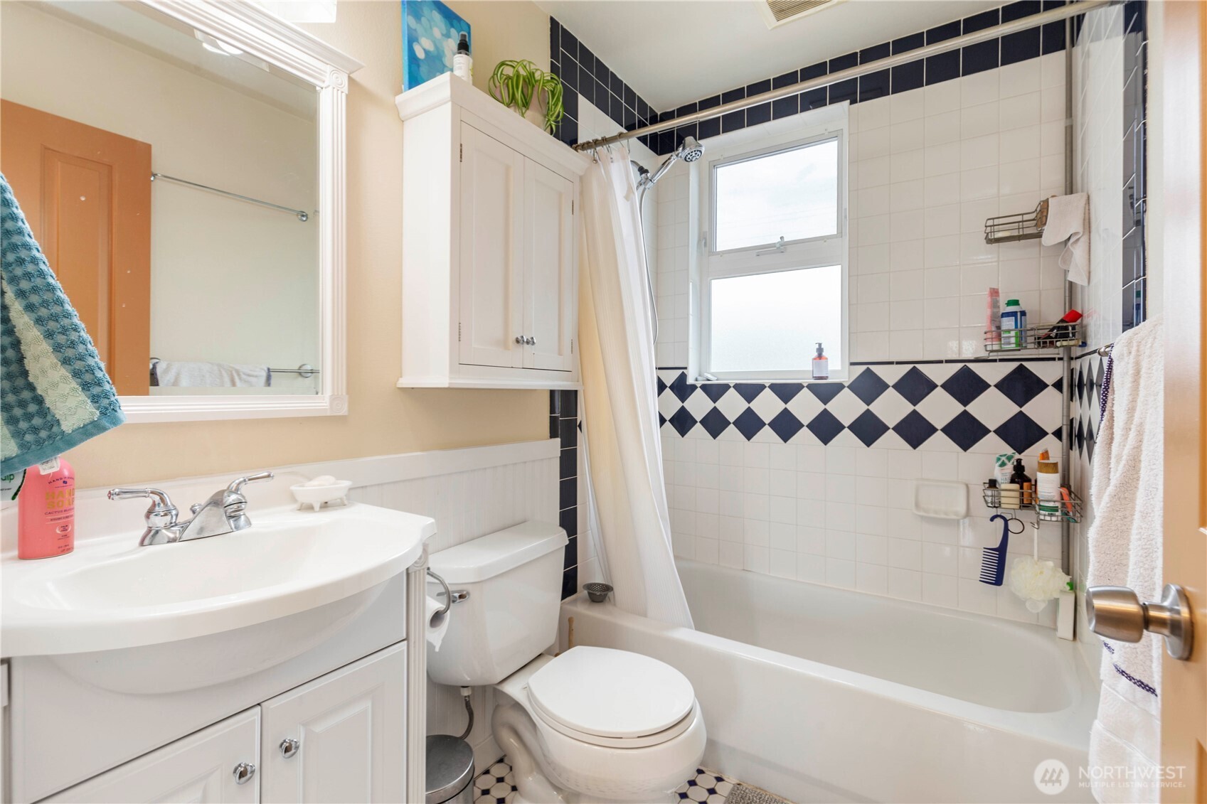 6512 Phinney Avenue N, Seattle, WA 98103
