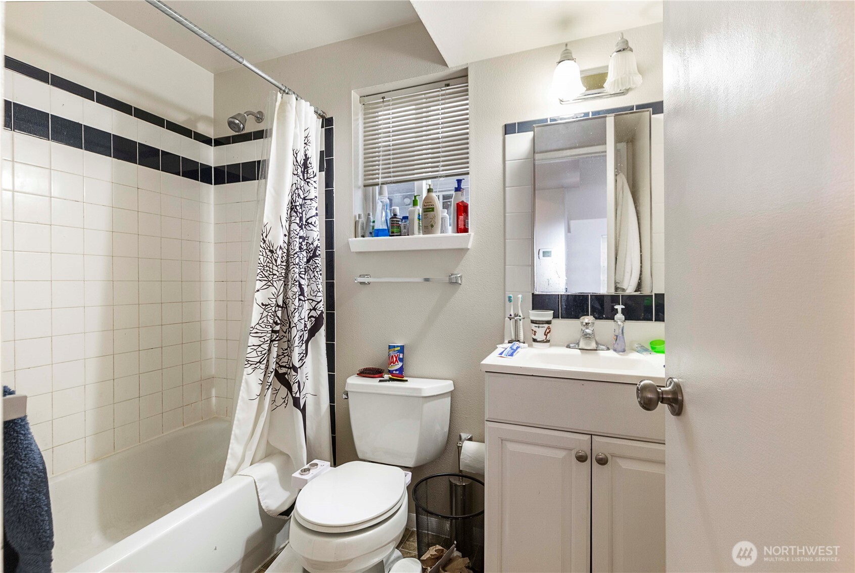 6512 Phinney Avenue N, Seattle, WA 98103