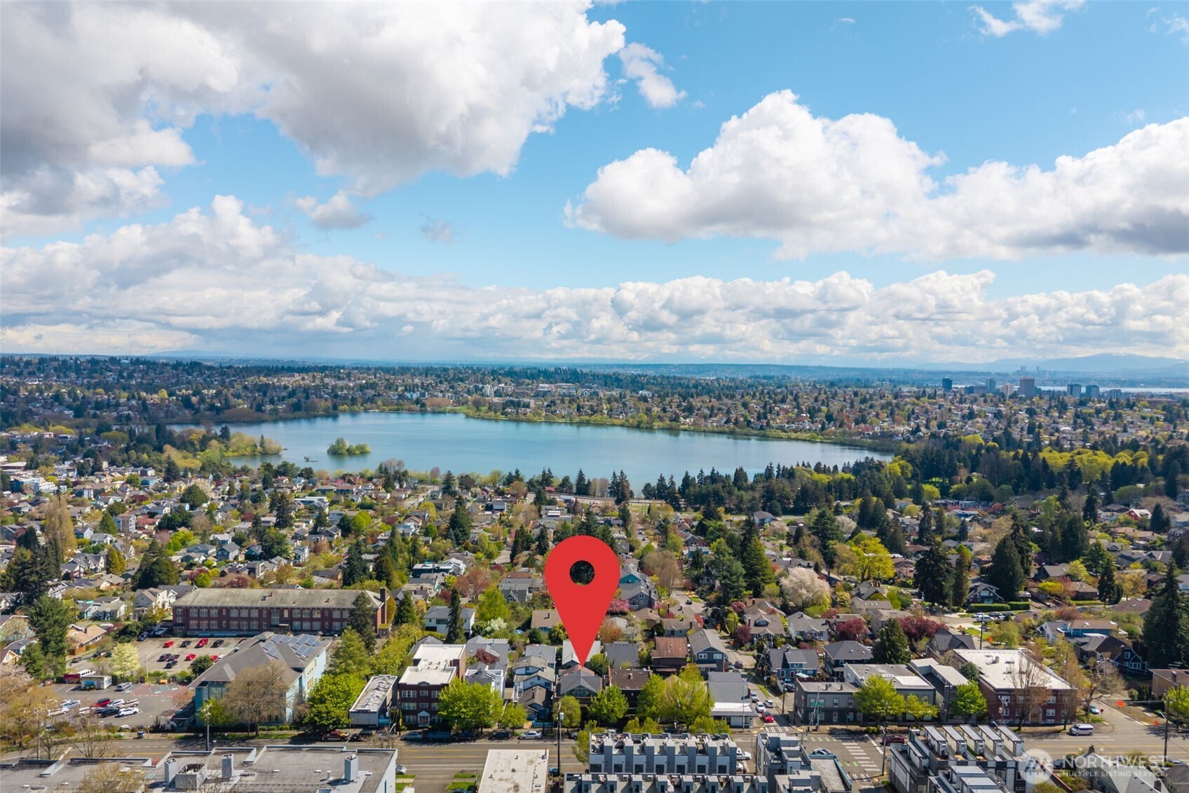 6512 Phinney Avenue N, Seattle, WA 98103