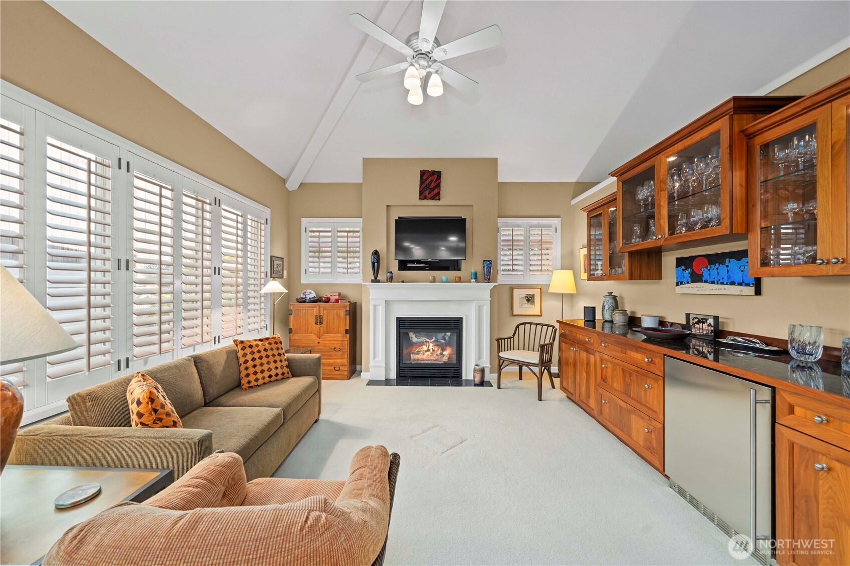 102 8th Lane #102, Kirkland, WA 98033