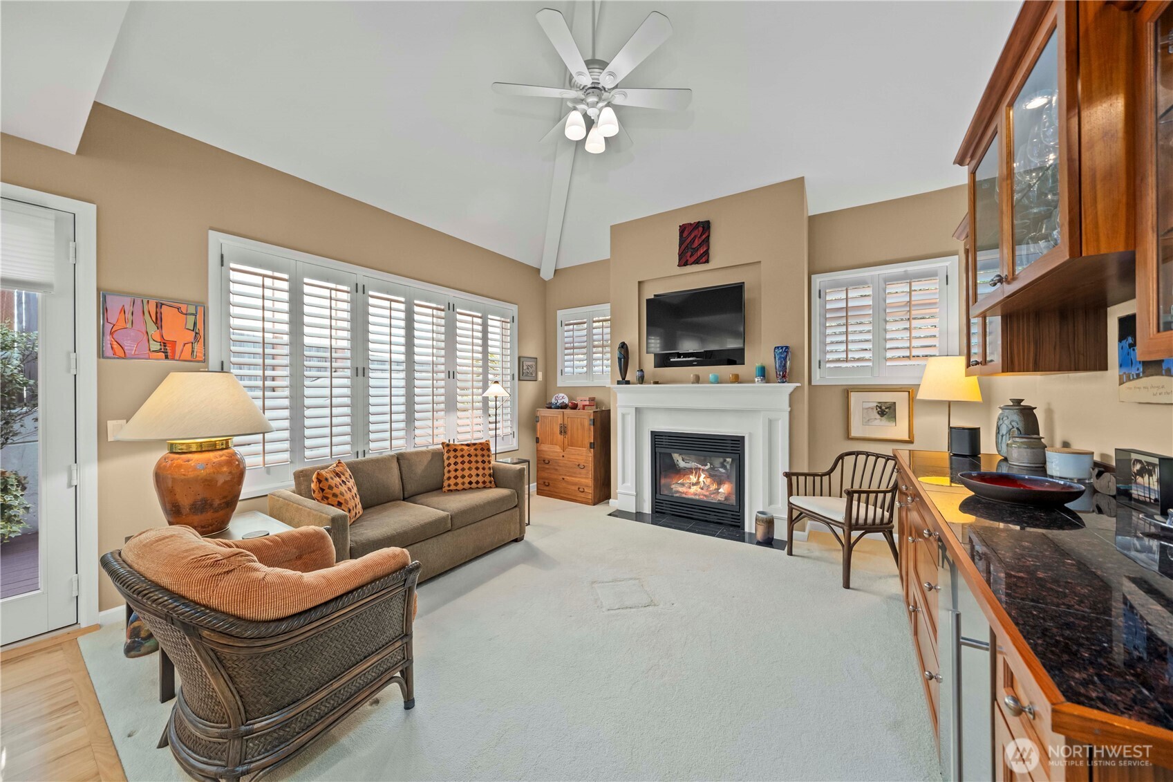 102 8th Lane #102, Kirkland, WA 98033