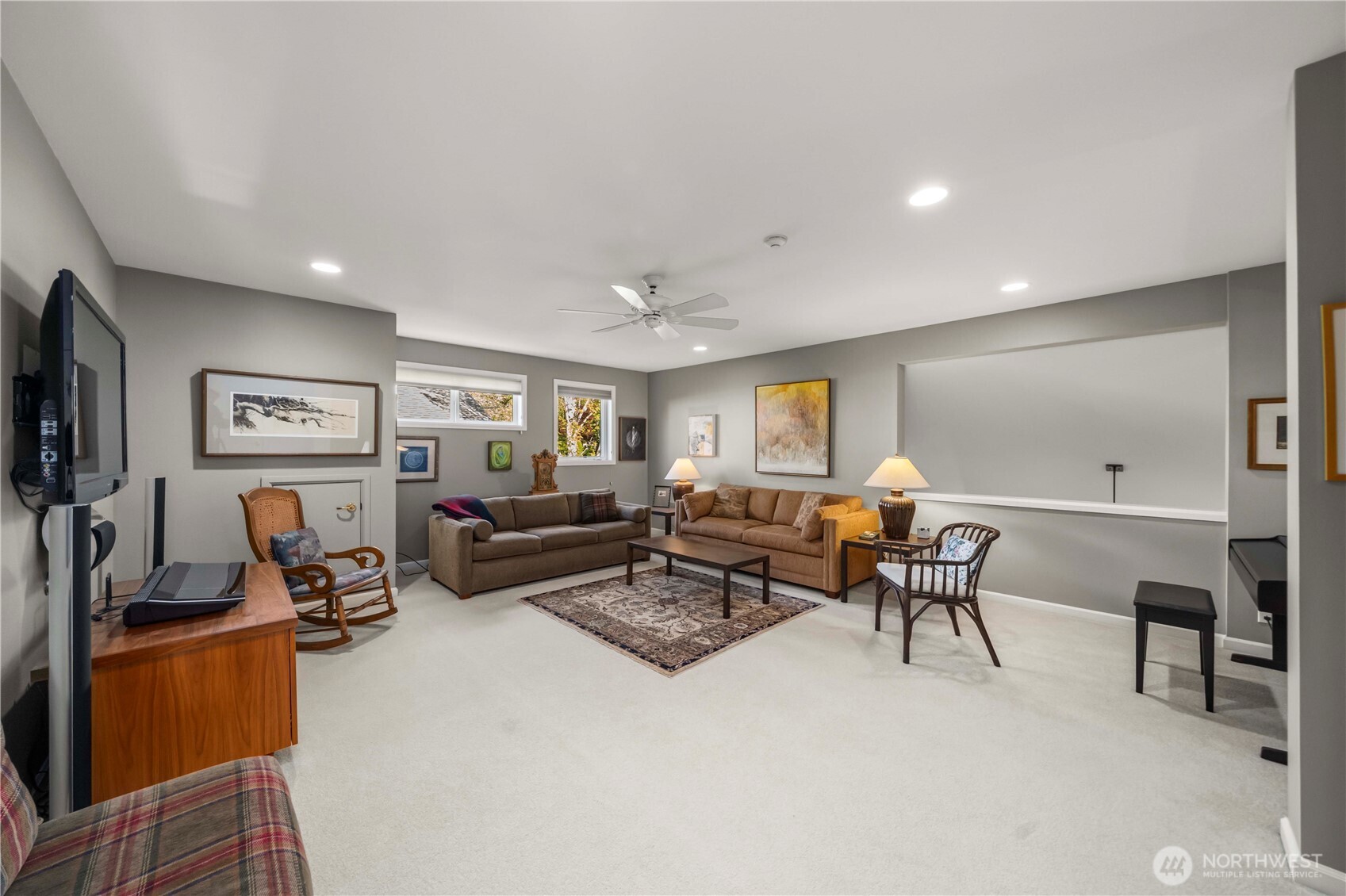 102 8th Lane #102, Kirkland, WA 98033