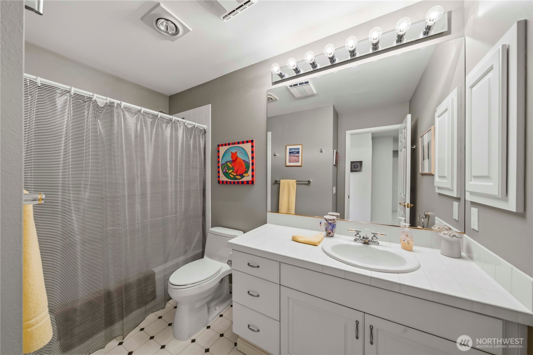 102 8th Lane #102, Kirkland, WA 98033