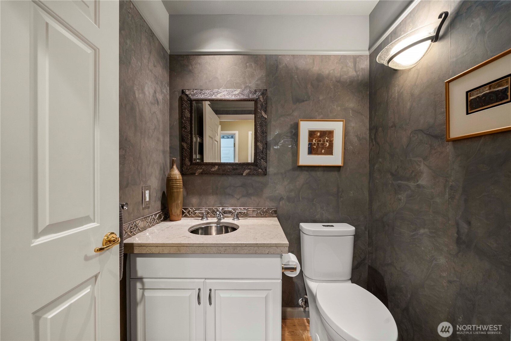 102 8th Lane #102, Kirkland, WA 98033