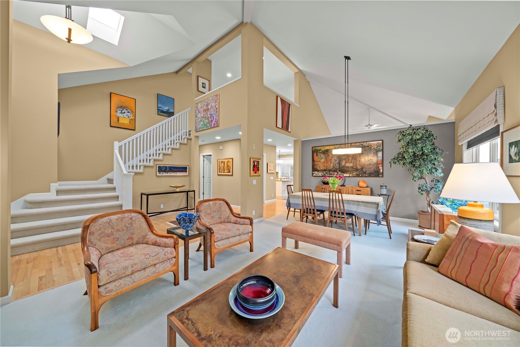 102 8th Lane #102, Kirkland, WA 98033