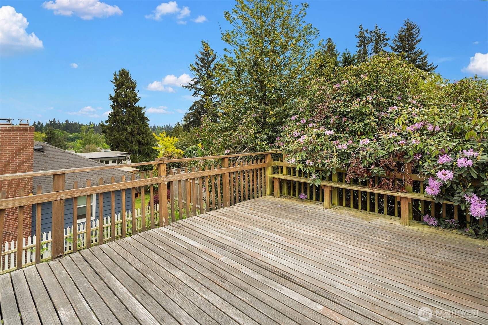 8622 17th Avenue NE, Seattle, WA 98115