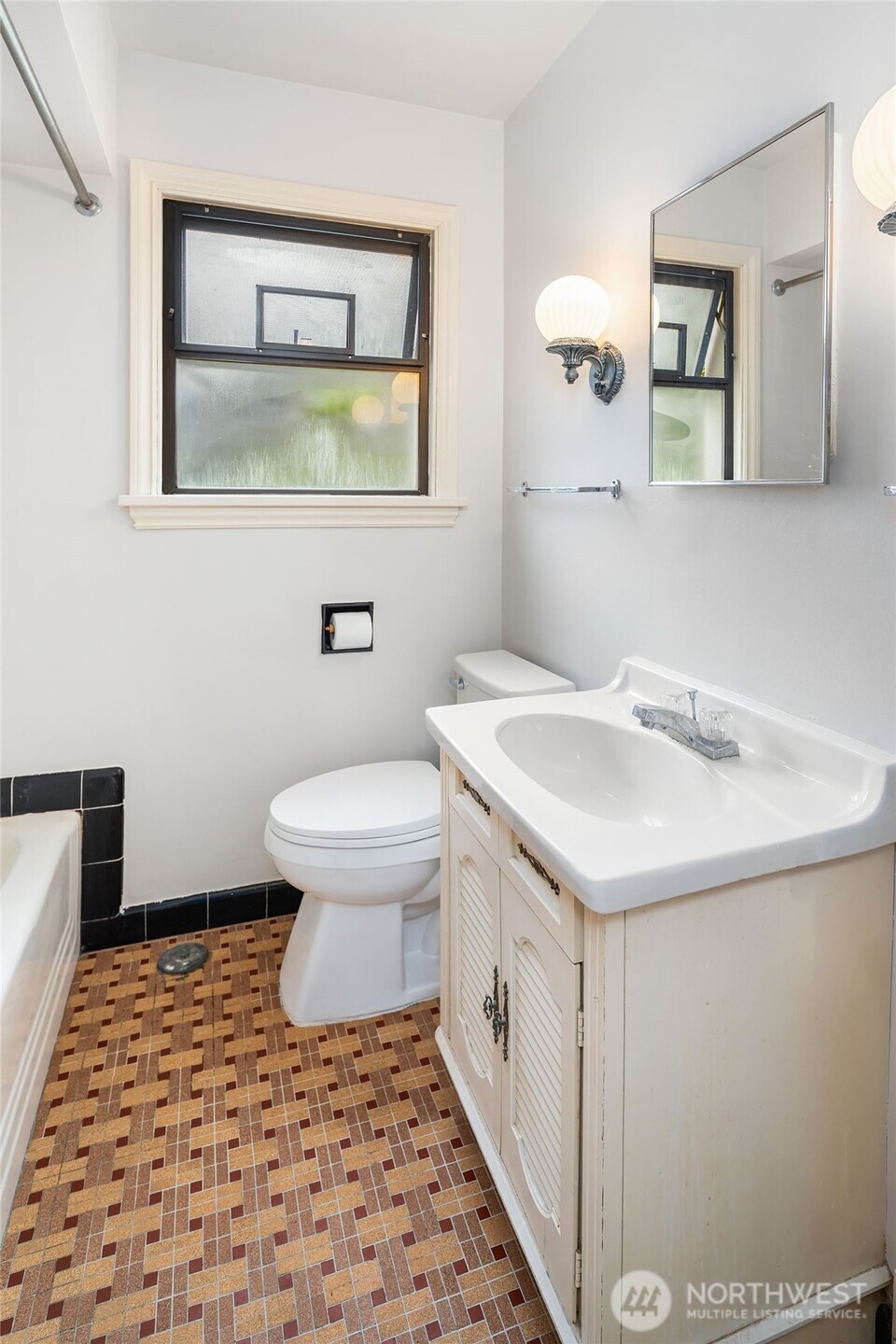 8622 17th Avenue NE, Seattle, WA 98115
