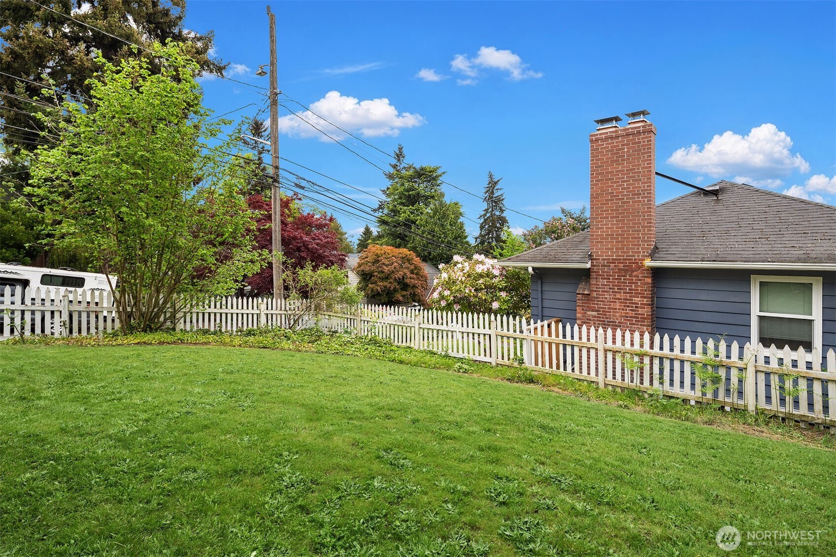 8622 17th Avenue NE, Seattle, WA 98115