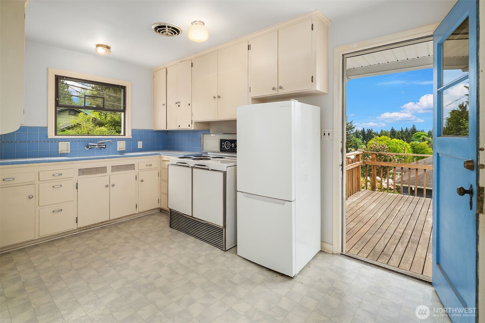 8622 17th Avenue NE, Seattle, WA 98115